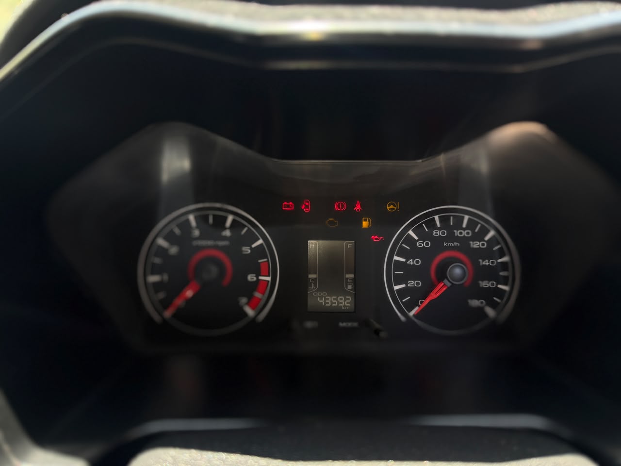 Mahindra KUV 100 - Image 3
